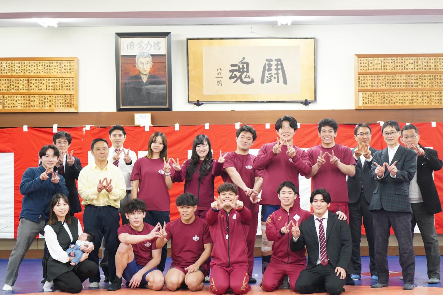 《送別試合・送別会》
先日、北脇香・山路健心・尾西大河・浜村美沙希の4年生4名の送別会を開催いたしました🌸
⁡
第1試合
ガレダギ敬一〇-●秋保大地
第2試合
北脇香〇-●金澤空大
第3試合
山路健心〇-●ガレダギ敬一
⁡
⁡
⁡どの試合も選手と審判員の活躍により熱い闘いとなりました🤼‍♂️
ご参加いただいたOBOGの皆様、ありがとうございます‼️
⁡
#wrestling  #wasedawrestling #レスリング #早稲田 #春から早稲田